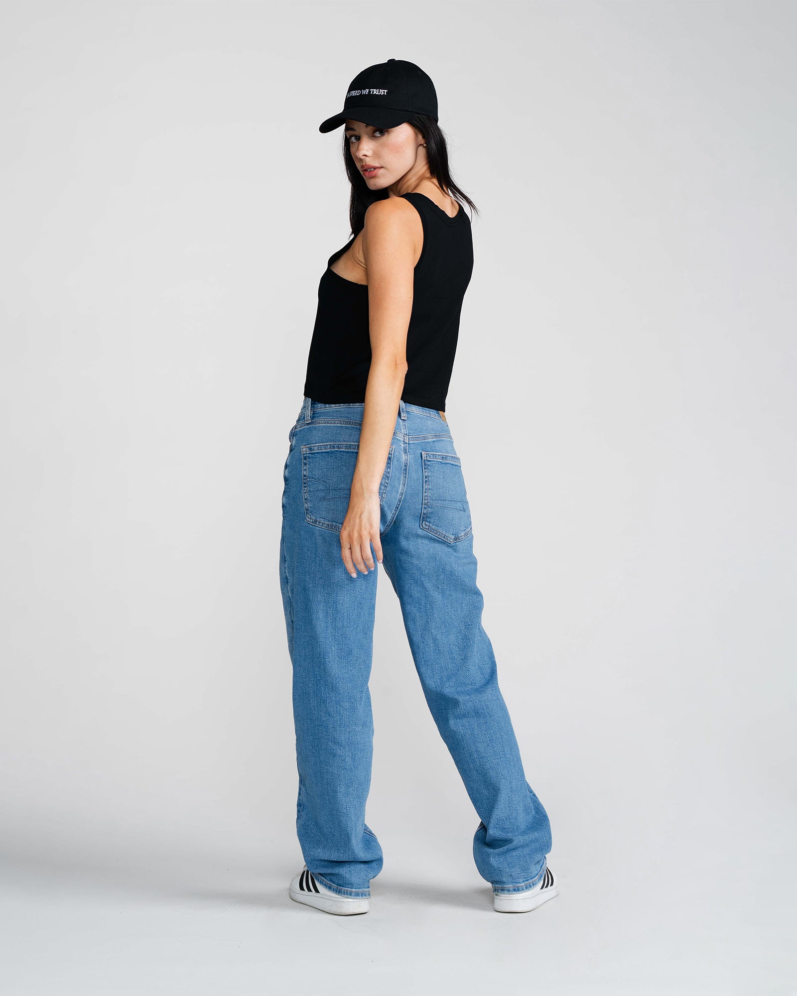 WO'S SCRIPT CROPPED TANK