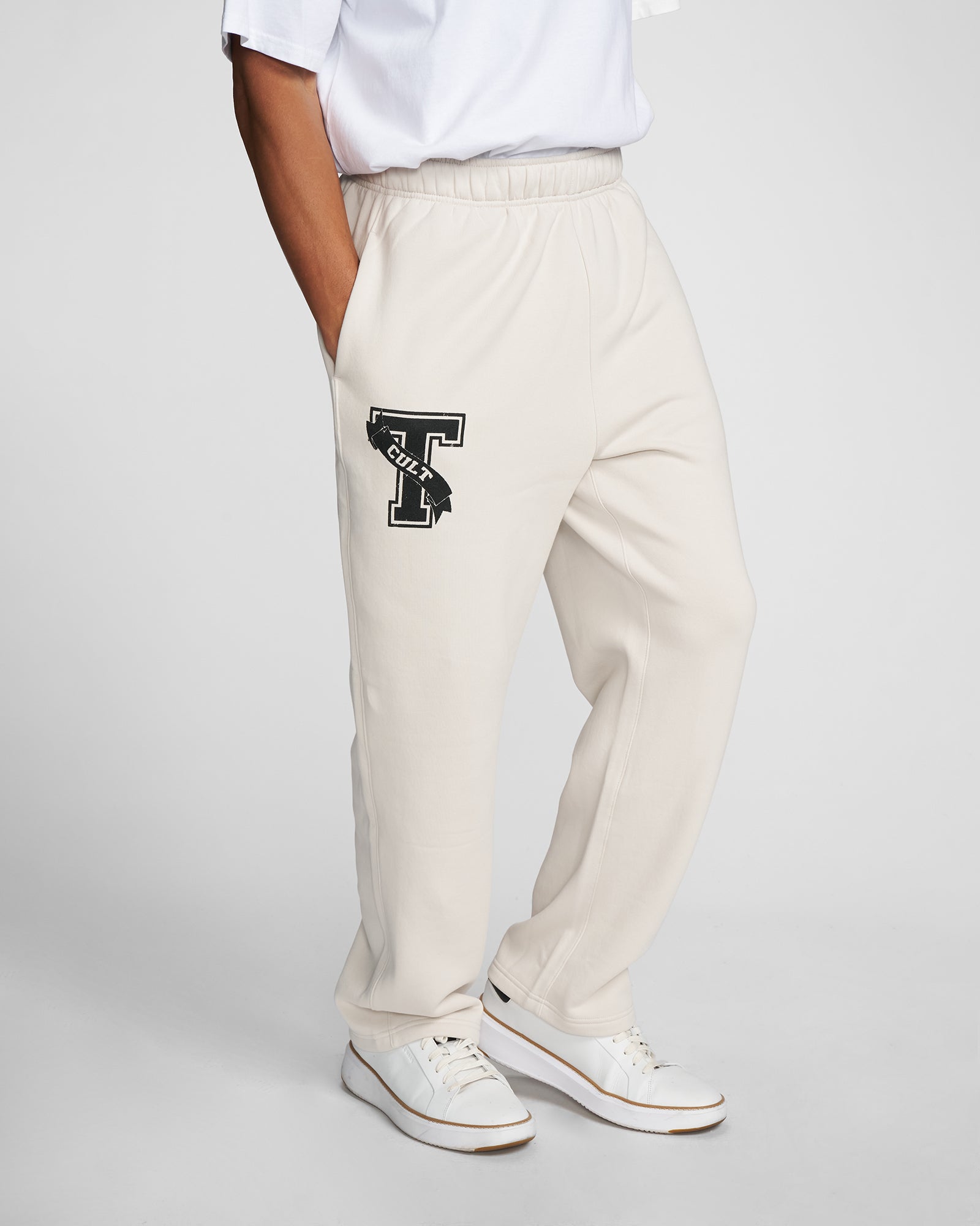 COLLEGIATE CUFFLESS RELAXED TRACKPANTS