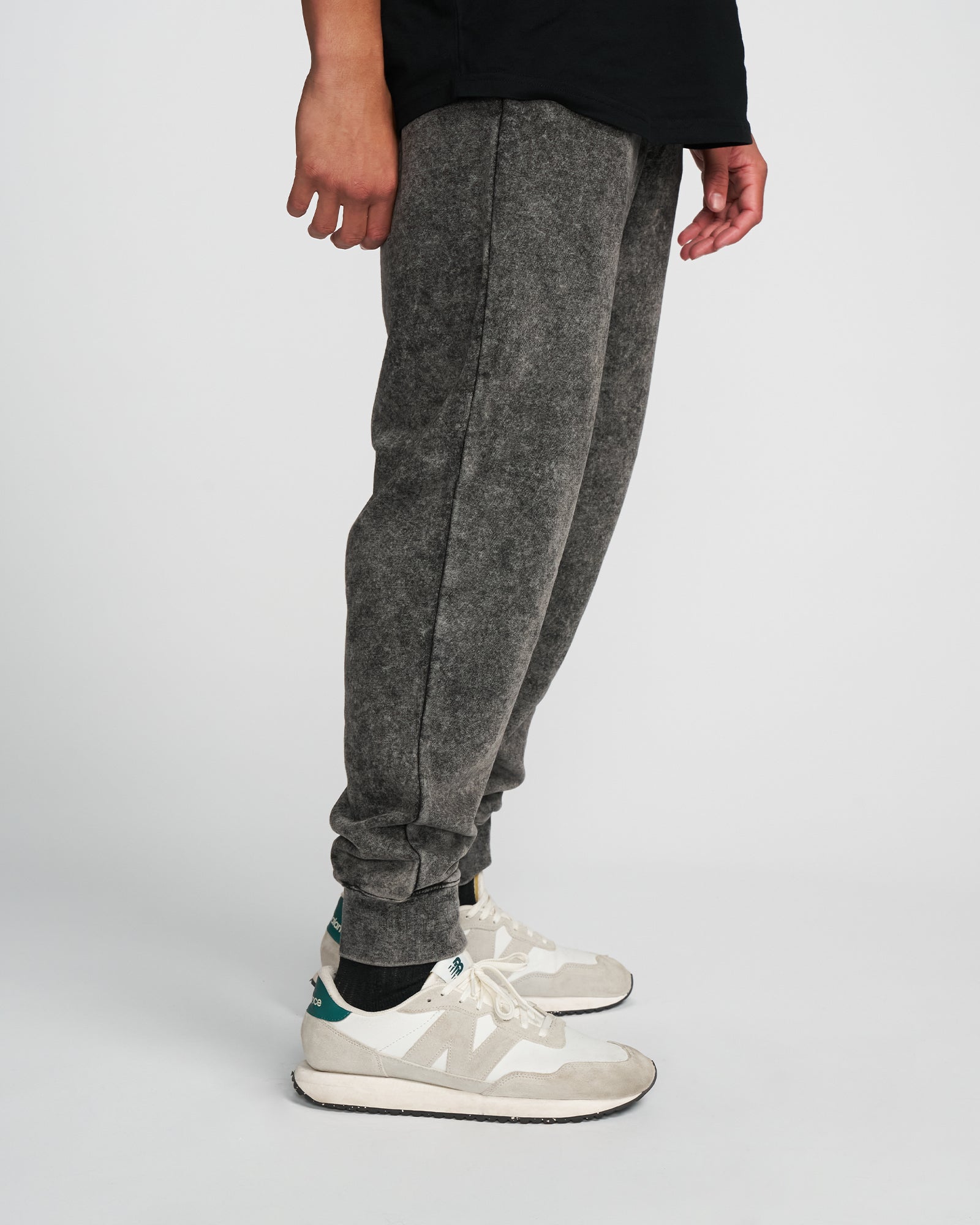 ESSENTIALS "JOGGER" - VINTAGE MINERAL