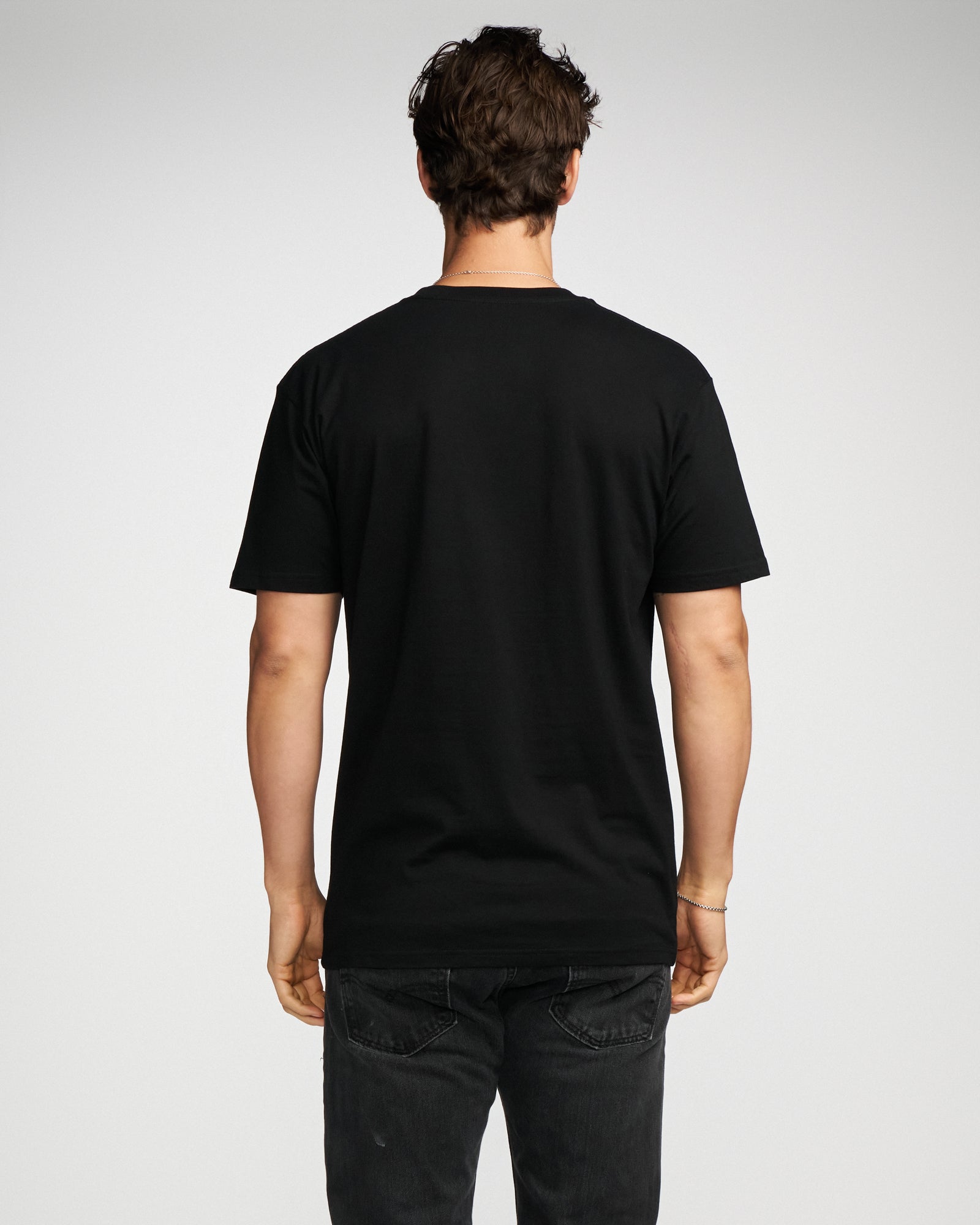 LIGHTWEIGHT TEE