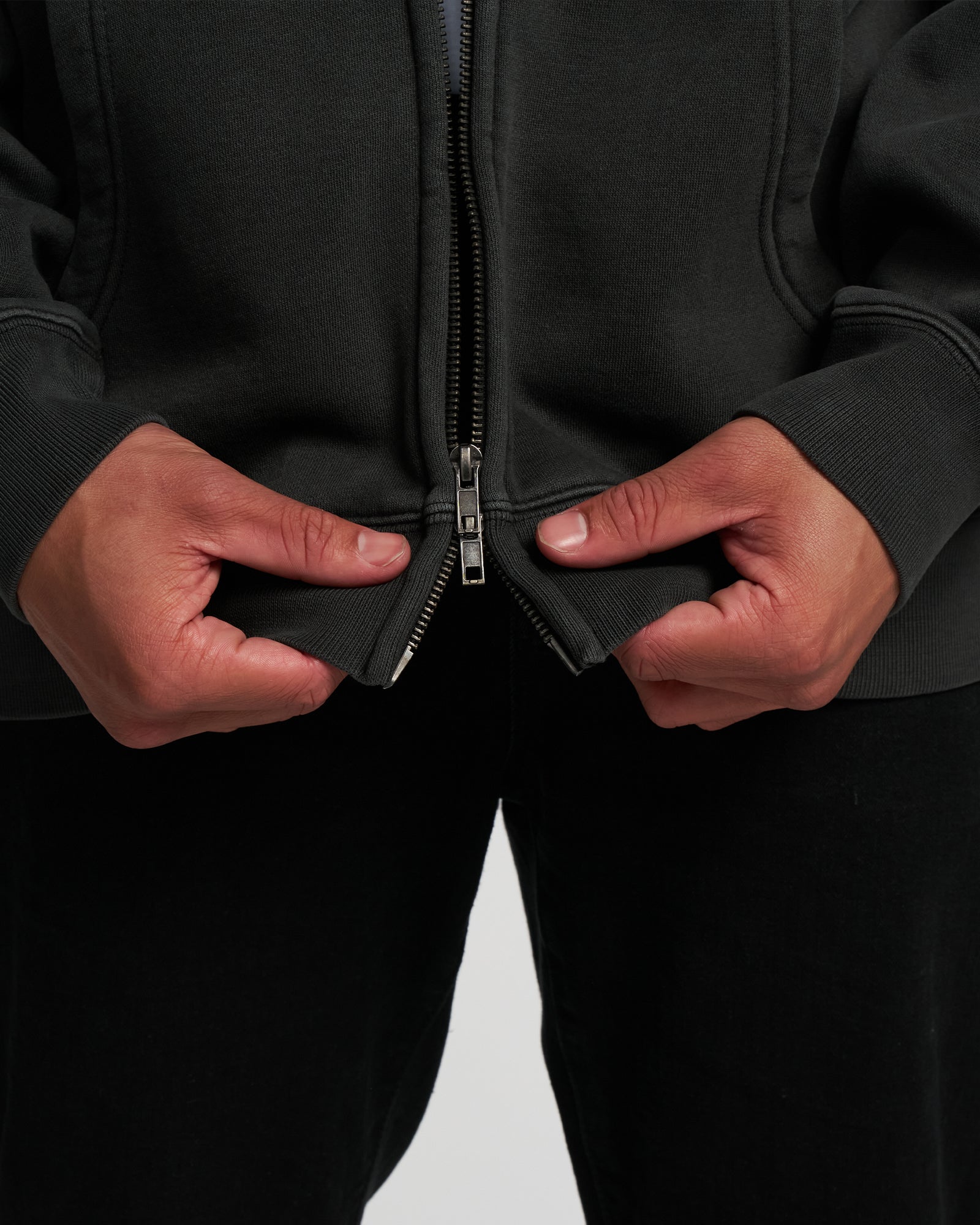 MONSTERS VINTAGE RELAXED ZIP HOODIE