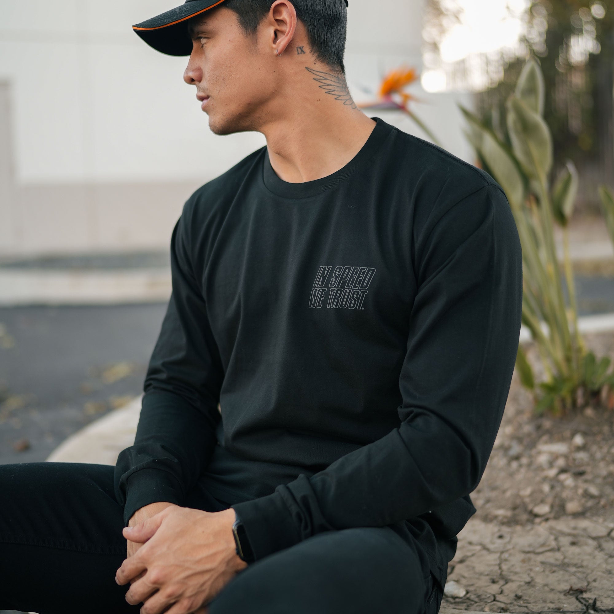 ISWT OUTLINE LONG-SLEEVE TEE